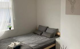 R&J Guesthouse Ro0M